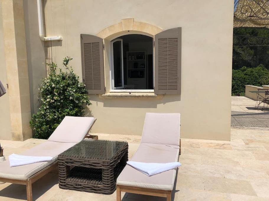 Appartement Dans Bastide A Saint Remy De Provence Exterior photo