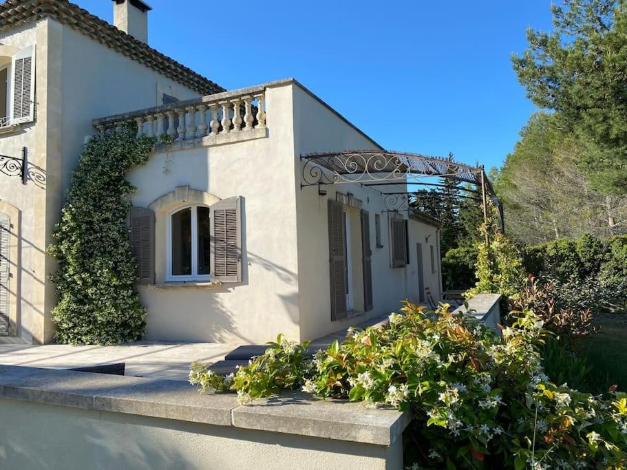 Appartement Dans Bastide A Saint Remy De Provence Exterior photo